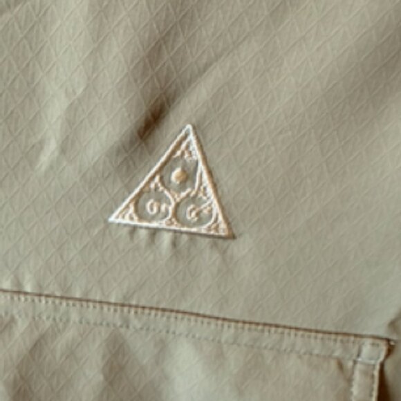 NEW Nike ACG Devastation Trail Dri-Fit Shirt Khaki Hiking Men Medium DN3936-247 - Picture 12 of 14